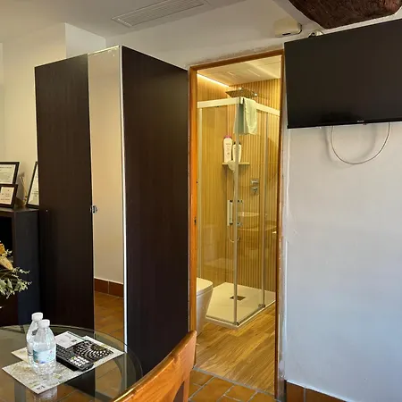 Apartament Corredera *